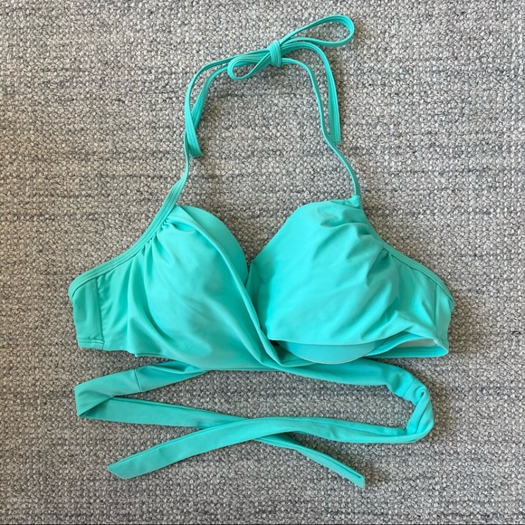 Victoria’s Secret bikini top - size 34D (runs small - fits size 34C) - Picture 1 of 5